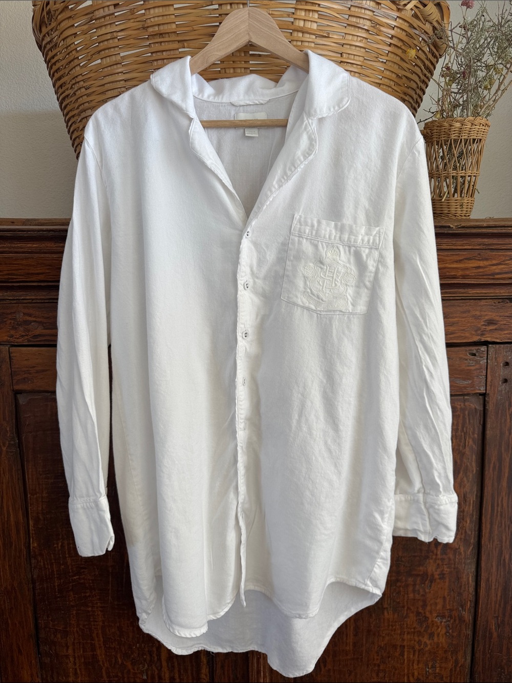 Skims Hotel Super soft size small EUC Classic White Button-Front Nightshirt - Picture 3 of 10